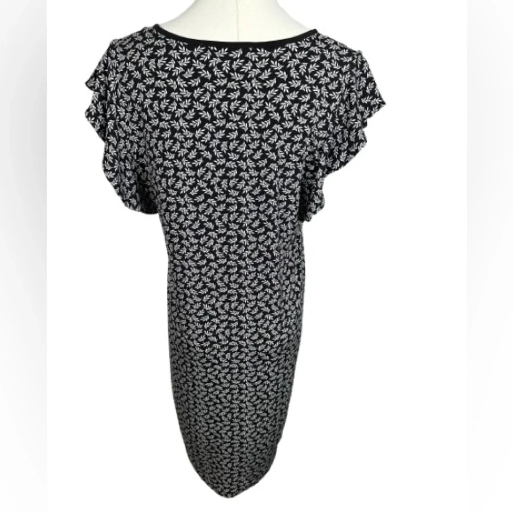 🌟 SALE 🌟 Michael Kors Black and White Leaf Pattern Dress Size S